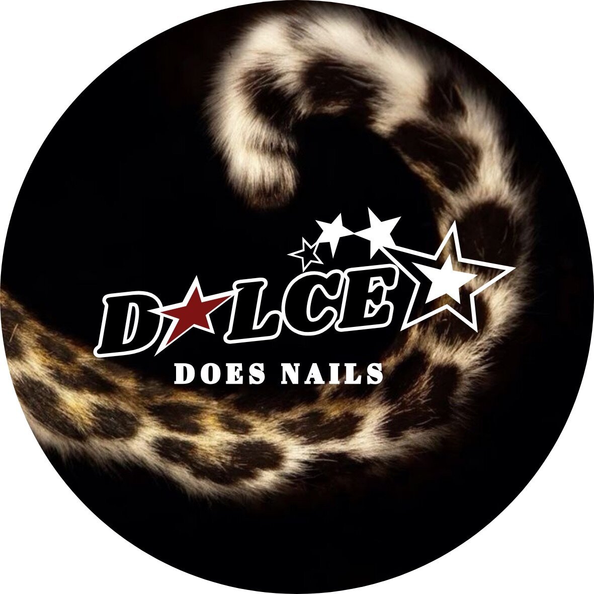 Dolce Does Nails Logo